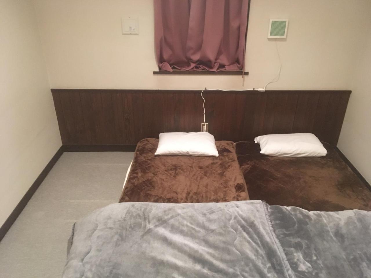温泉ゲストハウス やすもり 本館 Hachimantai  Экстерьер фото