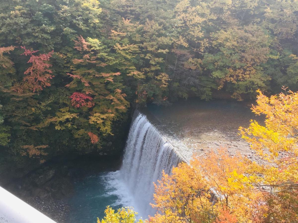 温泉ゲストハウス やすもり 本館 Hachimantai  Экстерьер фото