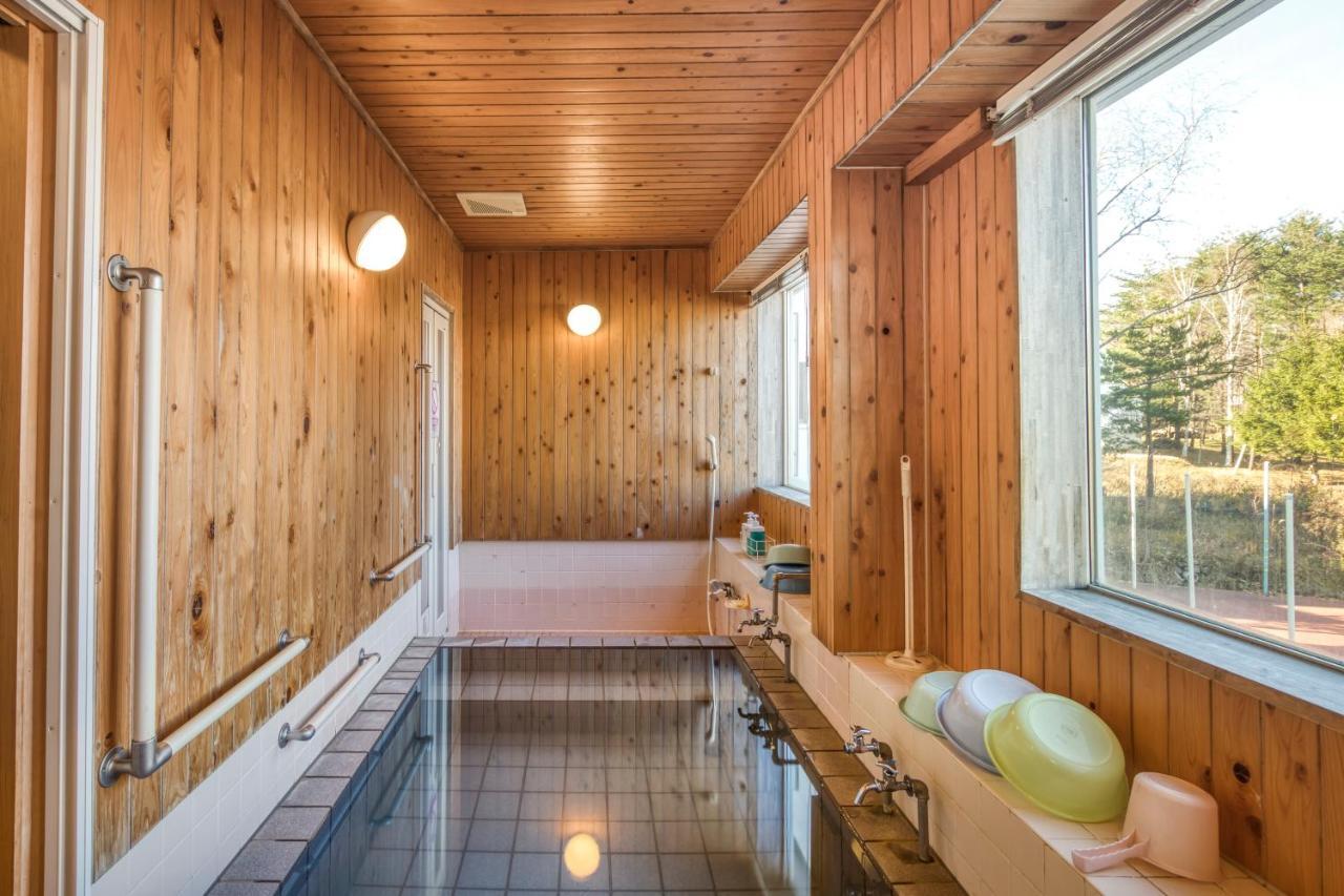温泉ゲストハウス やすもり 本館 Hachimantai  Экстерьер фото